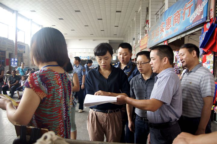 唐青青督查交通安全生产工作