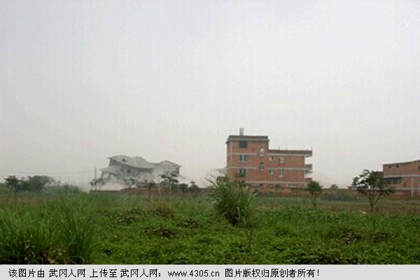 坚决遏制非法买卖土地和违法建设行为