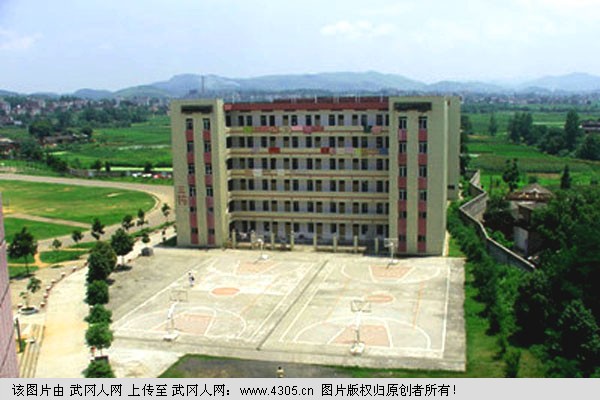 武冈一中东校门建设至今仍无着落