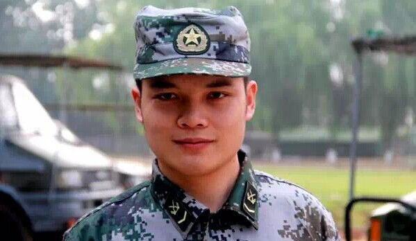 武冈探亲战士遇山火奋勇扑救显本色