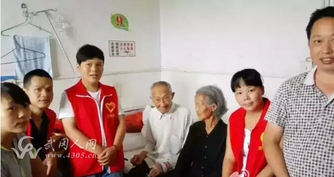 炎炎夏日,用愛為抗戰(zhàn)老兵送“清涼”