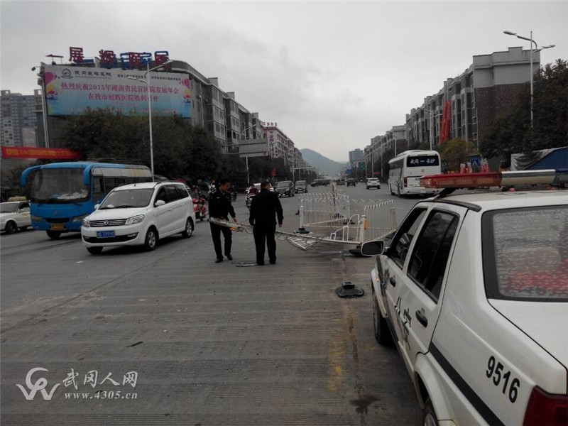 今天武岡武強北路展輝路口又發(fā)生一起交通事故