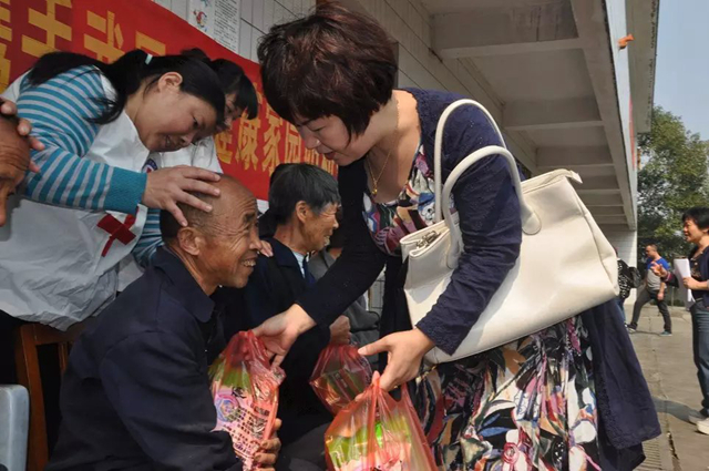 武岡孤寡老人獲關愛