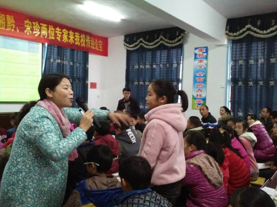 湖南師大“送教下鄉(xiāng)”入灣頭鎮(zhèn)中學(xué)