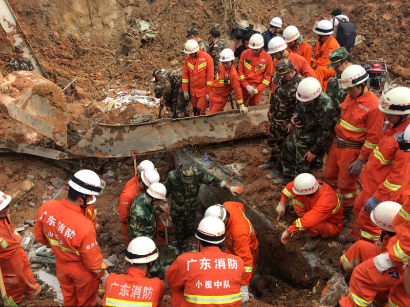 深圳光明山体滑坡事件，无武冈老乡失联被困