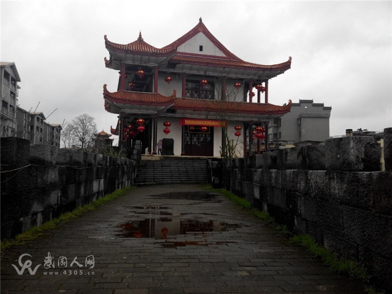 街拍：武岡倒春寒，你挺得住嗎？