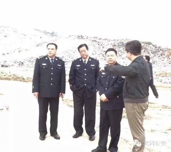譚學(xué)軍同志到武岡市公安局調(diào)研指導(dǎo)工作