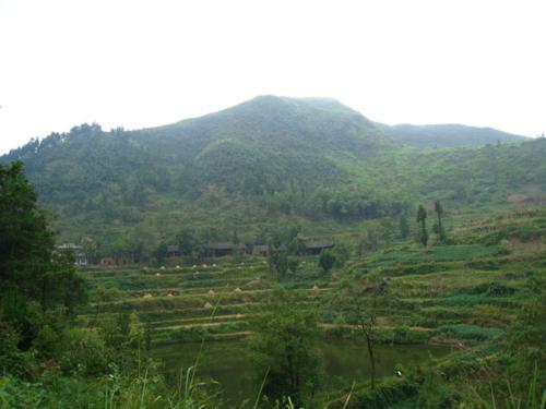 武岡鄧家鋪發(fā)生重大山體滑坡