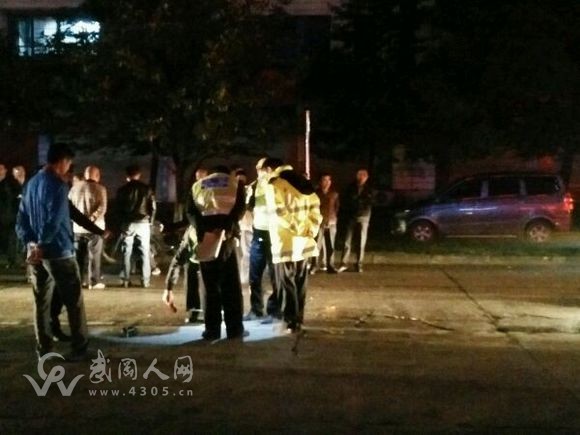 金海閣門口,一武岡男子被撞身亡……