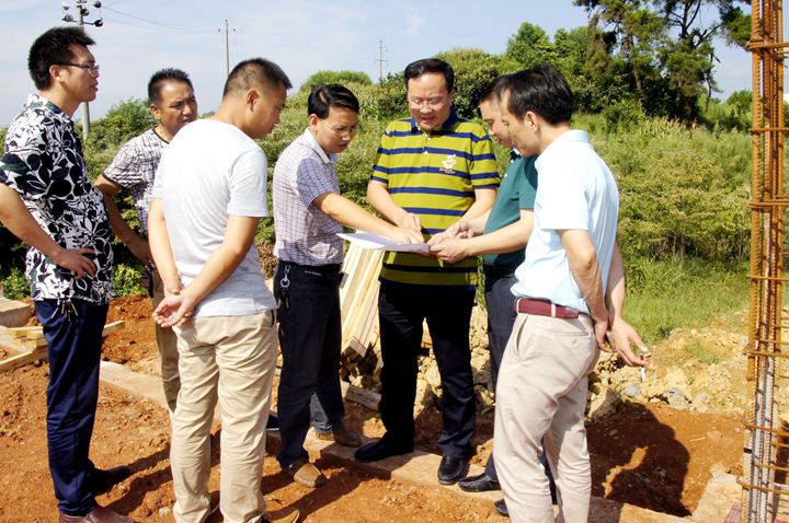 唐克儉調度水西門街道“兩違”整治工作