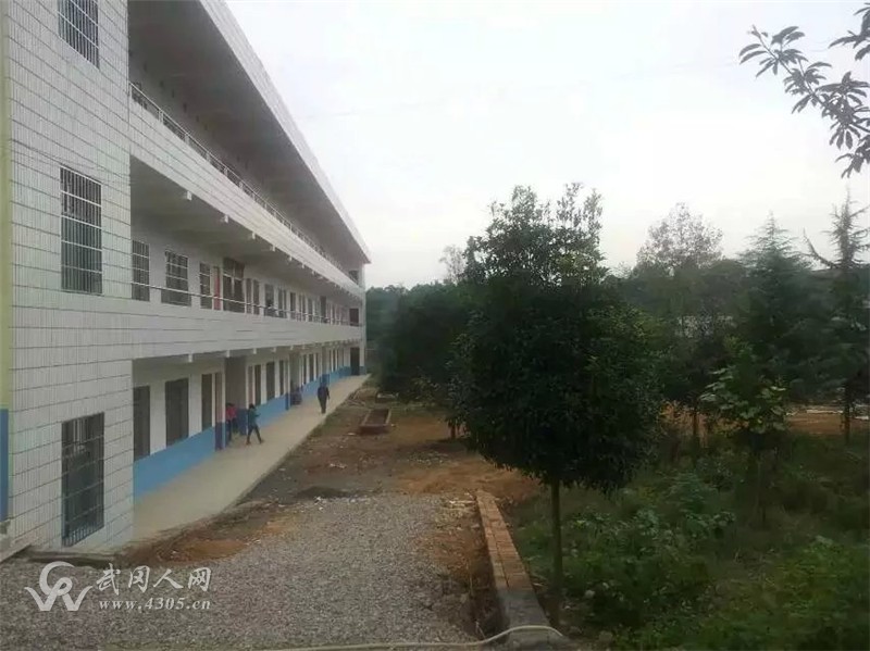 龍?zhí)镏袑W完成整修，投入資金241萬元
