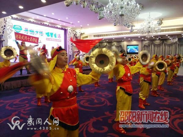 武岡七星鑼鼓亮相香港國際民間綜藝大賽 讓人嘆為觀止