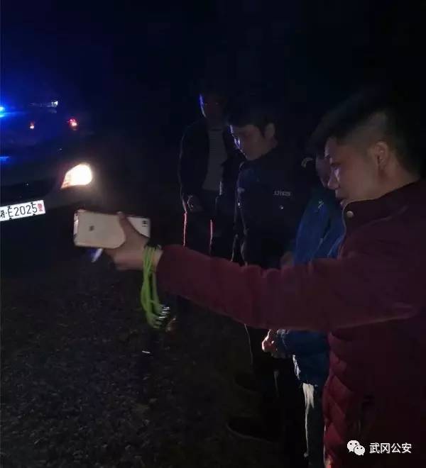 武岡公安夜間巡邏,竟抓獲三名未成年偷車賊!
