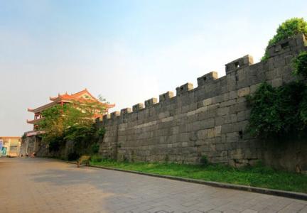 唐克儉調(diào)度古城建設(shè)區(qū)重點建設(shè)項目