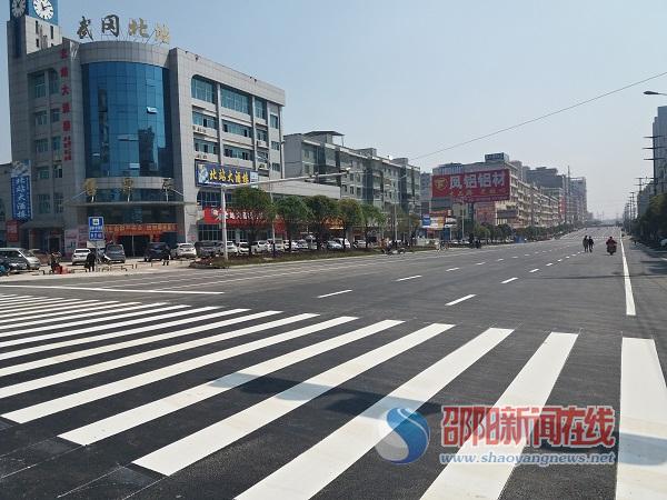 武岡這條高大上的路段終于通車了！