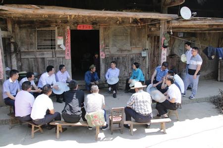 武岡市人民醫(yī)院端午前走訪慰問貧困戶