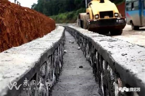 武岡去隆回更方便了！隆武公路將于年底建成通車。