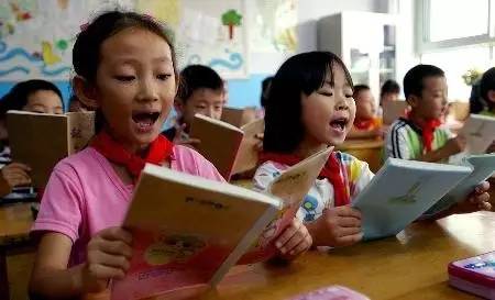 武岡家長快看，開始行動(dòng)了！從嚴(yán)整治中小學(xué)違規(guī)征訂教輔材料問題，歡迎舉報(bào)！