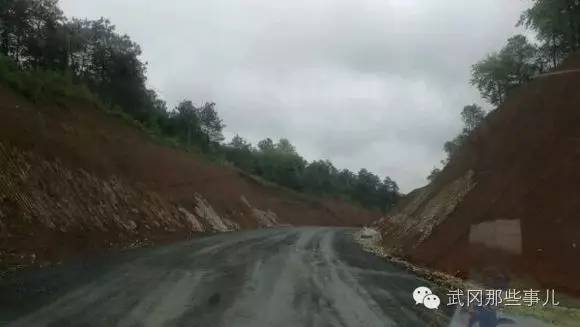 武岡這條最爛的鄧獅公路終于開始修了...
