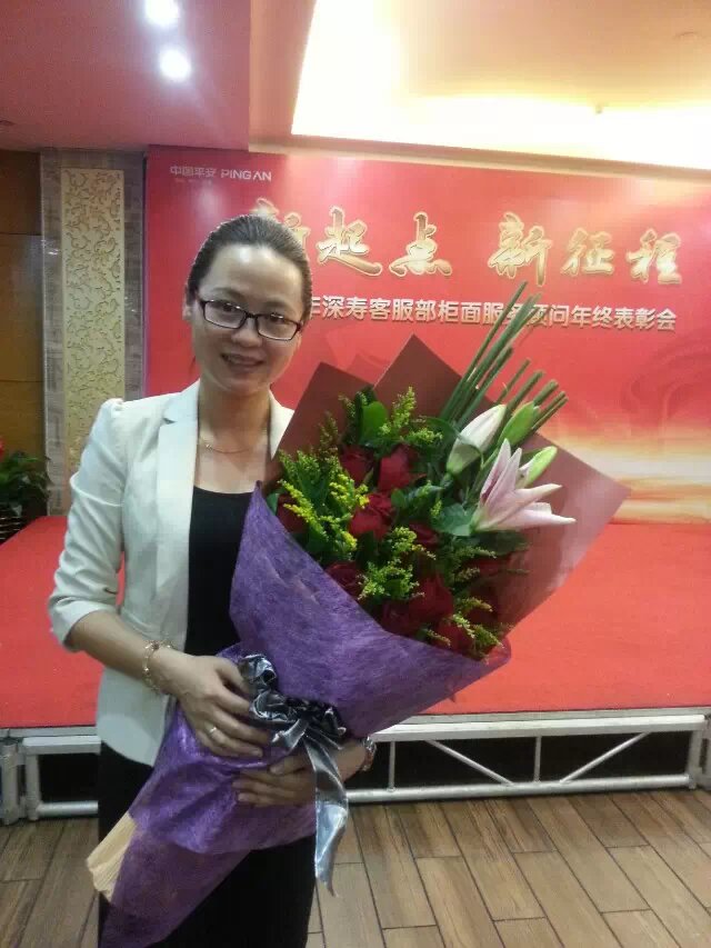 深圳美女文员逆袭之路,职场三步曲踏上事业巅峰