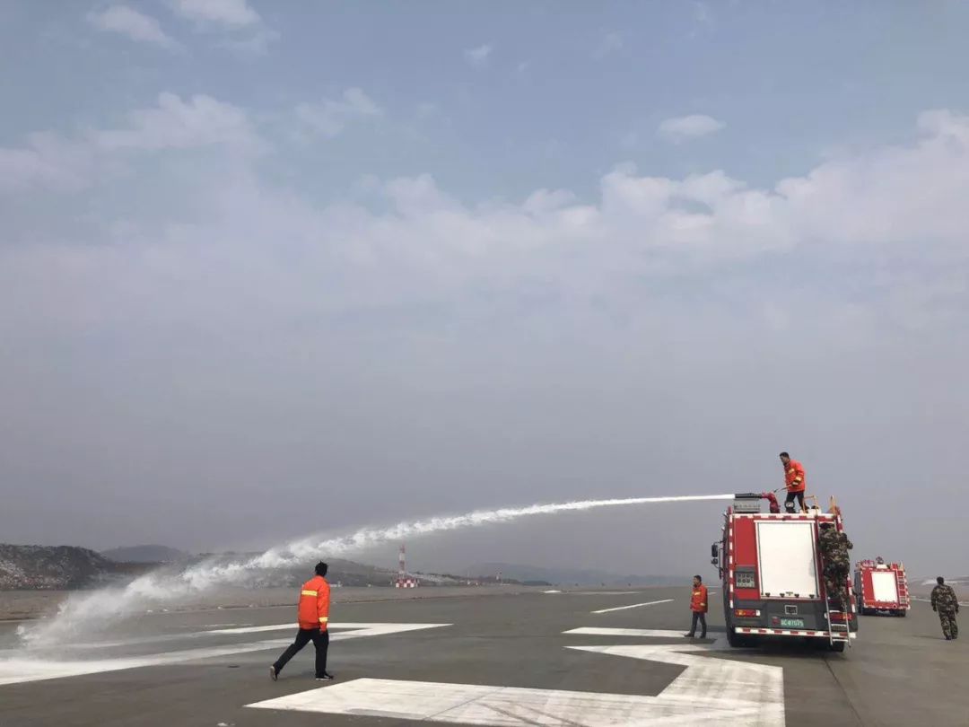 武岡冰雪新聞集錦：機(jī)場(chǎng)恢復(fù)通航，長(zhǎng)途客車正常發(fā)班...