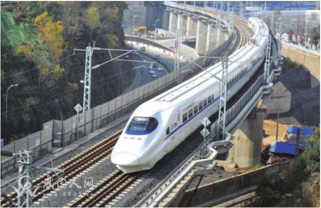 過武岡的興贛快鐵耗資800多億,連接南方三省