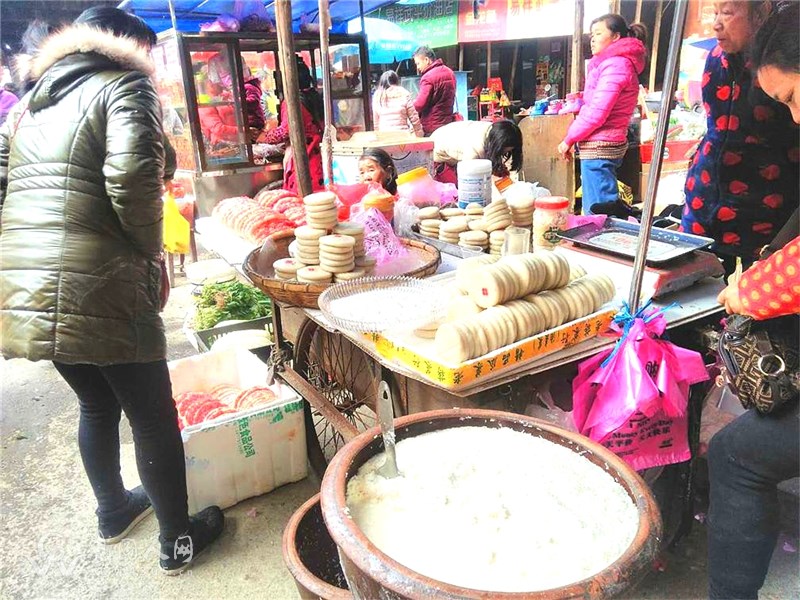 湾头桥镇：集市年味浓