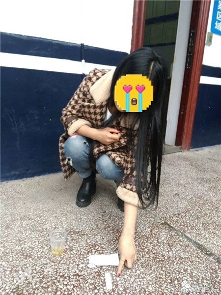 武岡妙齡女子在酒店吸毒被抓。