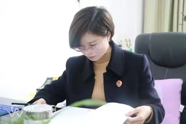武岡市檢察院偵監(jiān)科干警王艷的日常