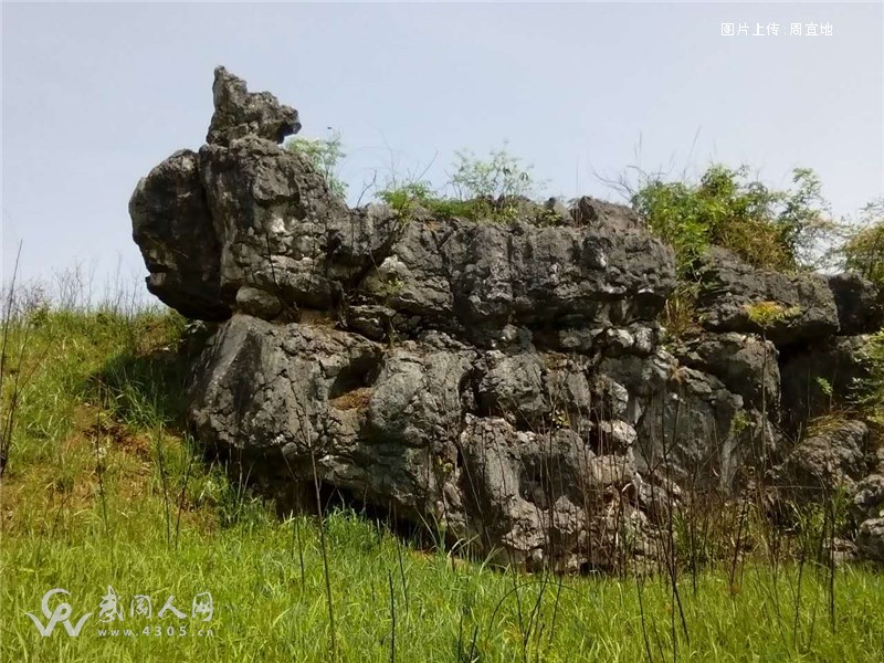 公堂上神秘的通气山