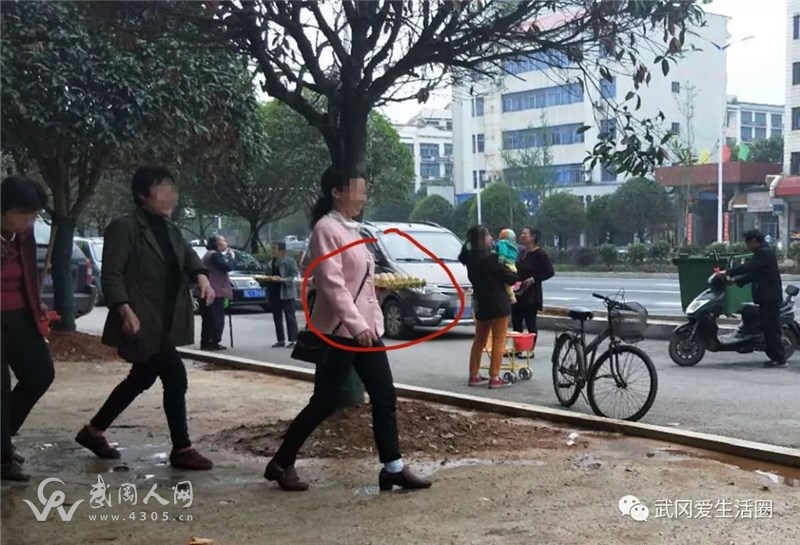 武岡又有老人免費(fèi)領(lǐng)到雞蛋!但不知道已經(jīng)踏入了陷阱的第一步!