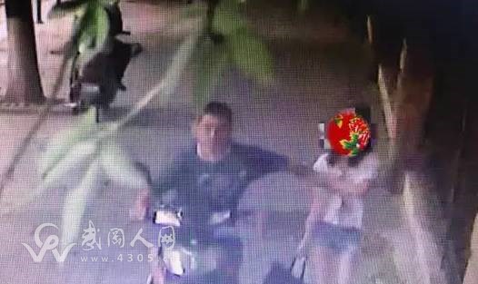 武岡妹子遭“猥瑣男”襲胸，現(xiàn)場...