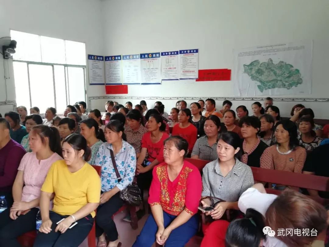 武岡一村70多名婦女集體學(xué)“中式面點(diǎn)”！場面好熱鬧...