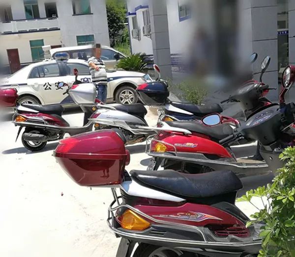 “手莫伸,伸手必被抓”--武岡警方破獲系列盜竊摩托車案10起,追回被盜摩托車7臺
