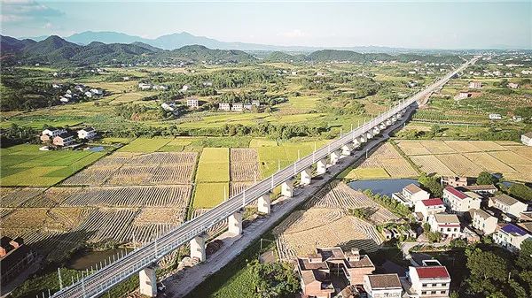 怀邵衡铁路石亭子隧道发生事故,已造成5人死亡!