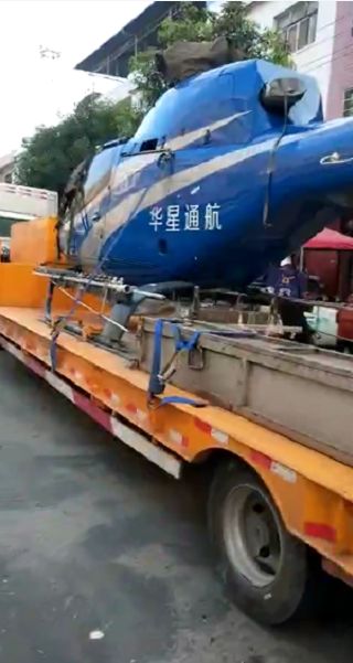 武岡雙牌哪個(gè)這么雄，居然買(mǎi)了架直升飛機(jī)回家開(kāi)！