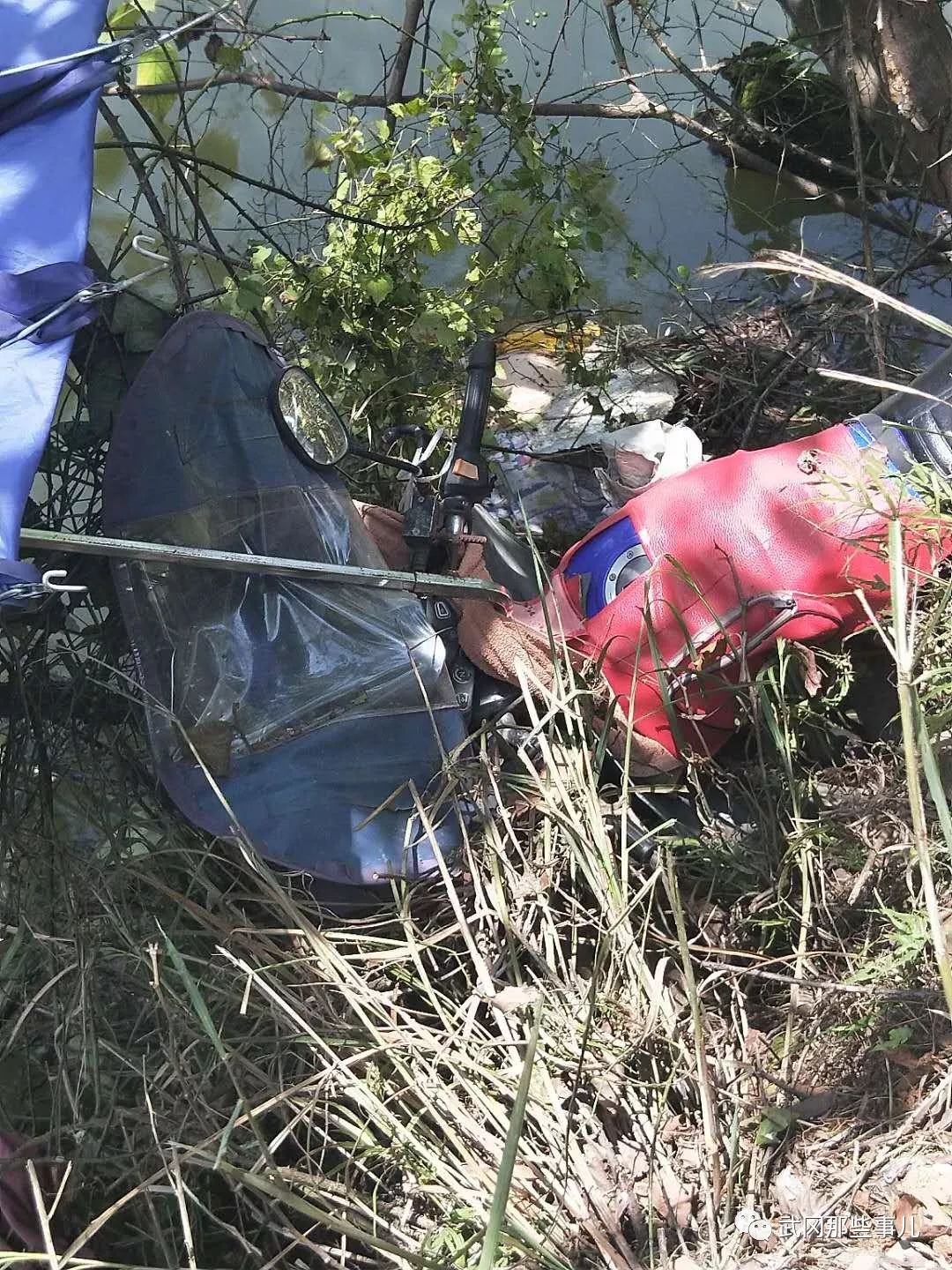 武岡摩托車又出事,司機(jī)當(dāng)場死亡,好慘...