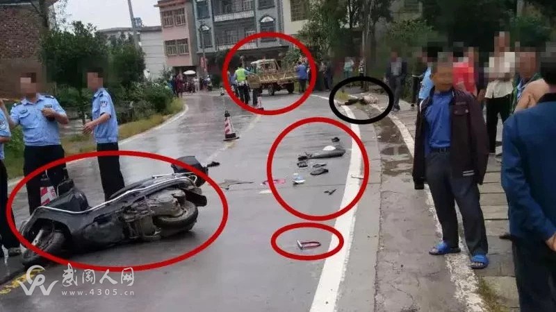 痛心!武岡龍溪鋪發(fā)生車禍,一名男子當(dāng)場(chǎng)死亡!
