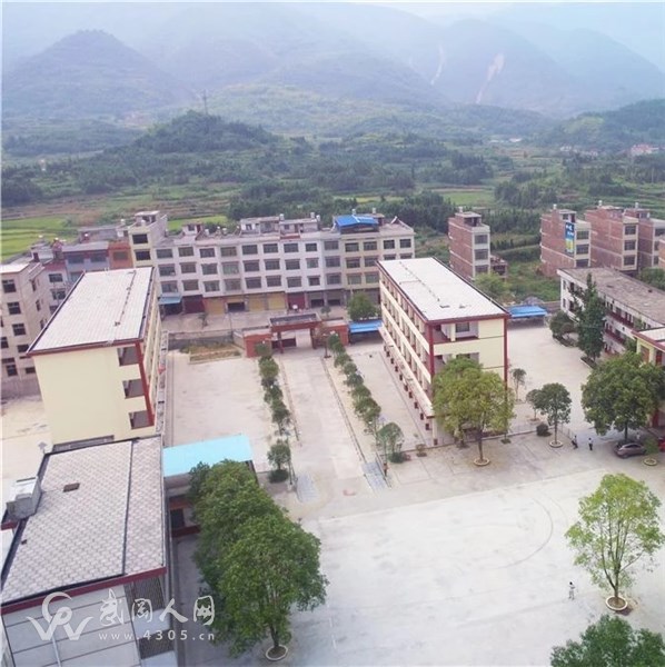 武岡文坪鎮(zhèn)中心小學(xué)，陸續(xù)投入1000余萬元，請看看她最新的模樣！