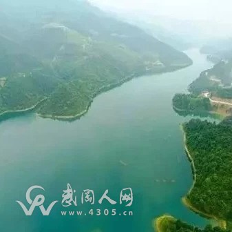 武岡威溪水庫(kù)拆除百口養(yǎng)魚(yú)網(wǎng)箱,關(guān)停16家農(nóng)家樂(lè)!