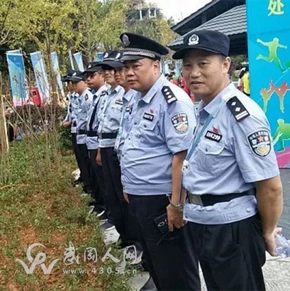 大事件｜武岡這條登山道兩邊，布滿了300多警力！