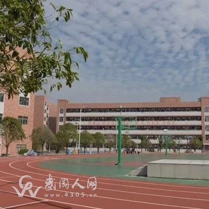 武岡這所學校要出名啦!校園風光清新秀麗,是你的母校嗎?