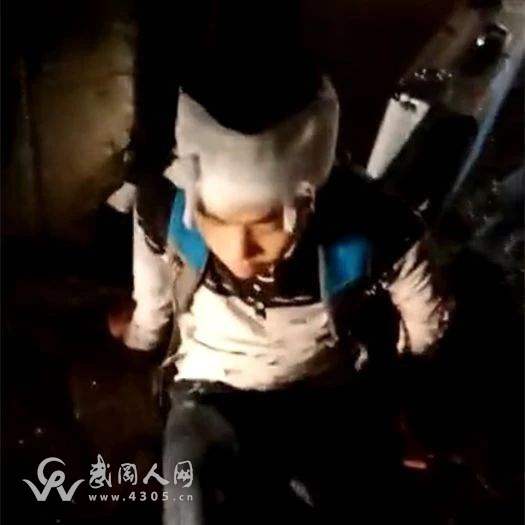 武岡一小孩下晚自習(xí)后，頭破血流倒在地上！現(xiàn)場(chǎng)...