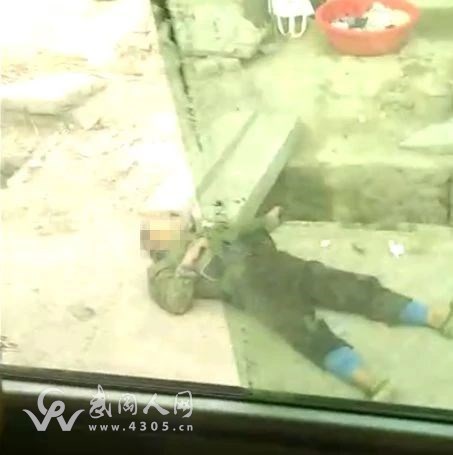 武岡馬路上一男子倒地身亡！緊急擴散尋家屬！