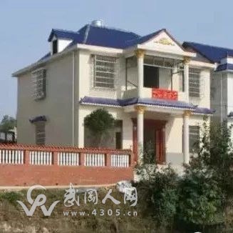 武岡伢子25萬自建兩層別墅，有塘有水有院子，羨慕呆了