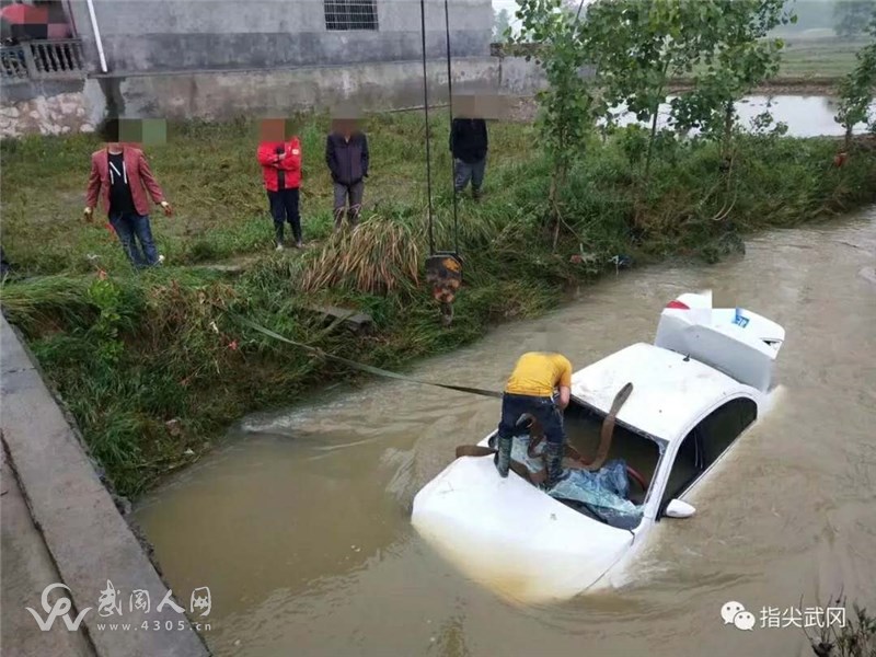 武岡暴雨司機(jī)拒下車,3分鐘后車被洪水卷走消失!結(jié)果...