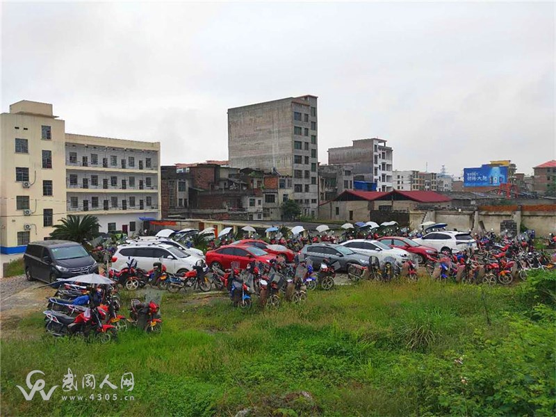 武岡市城客辦:重拳打擊非法營運(yùn) 保障市民安全出行