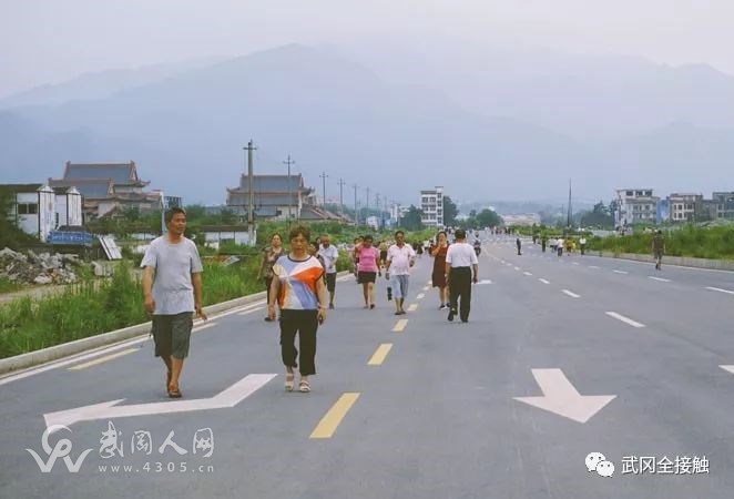 武岡人吃完晚餐都在做什么?原來(lái)在這幾個(gè)地方!