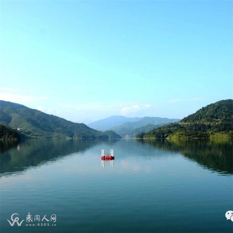 侯文到威溪水庫調(diào)度強降雨應(yīng)對工作