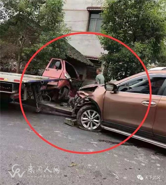 快訊!武岡發(fā)生一起交通事故.....